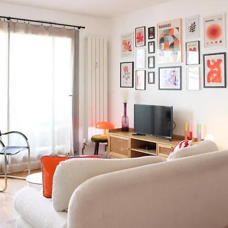 Apartment Pretty 2 Of 46 M2 In The 11th